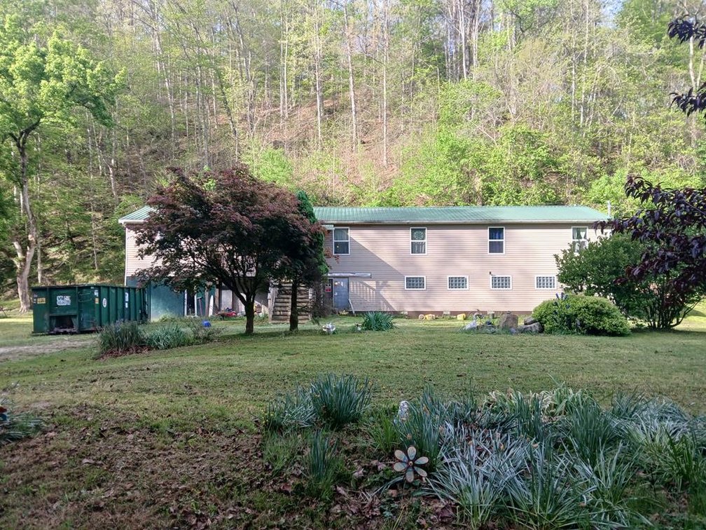 Image for SOLD $121,000 - Spacious 4 Bedroom on Over 8 Acres in Roane County