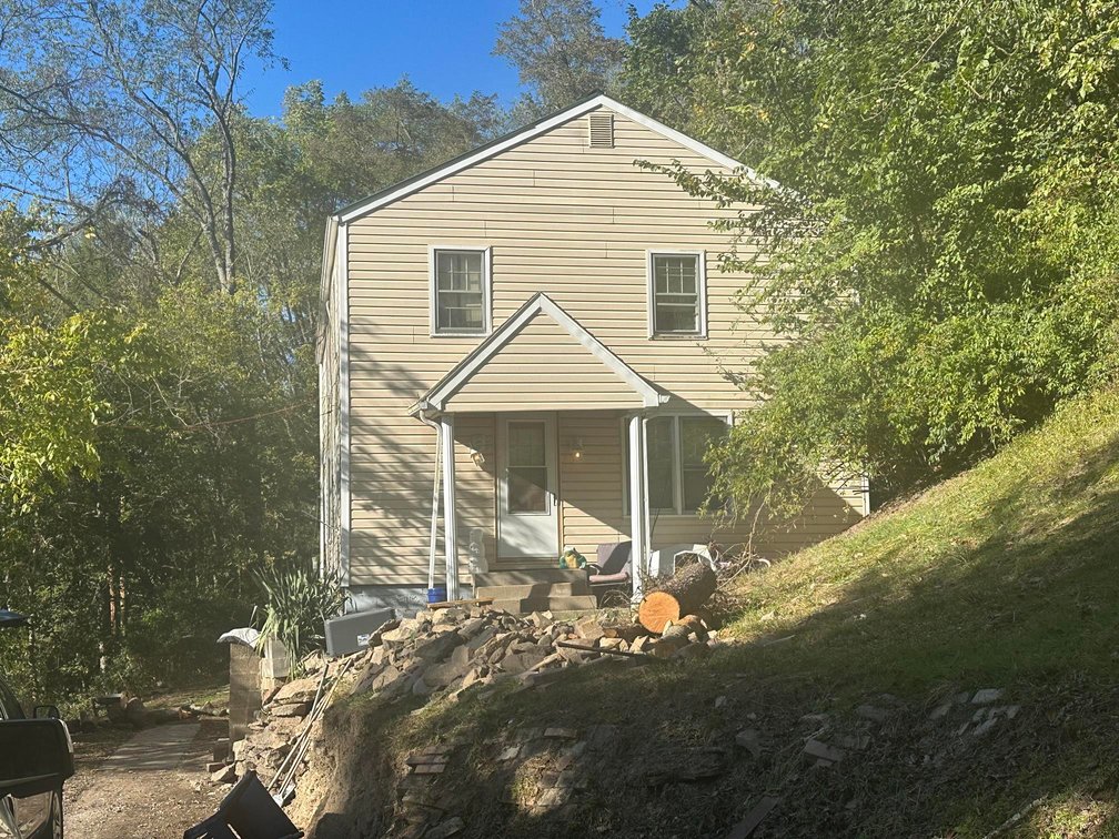 Image for SOLD - 4 Bedroom Ready for a Remodel in the Warwood Section of Wheeling