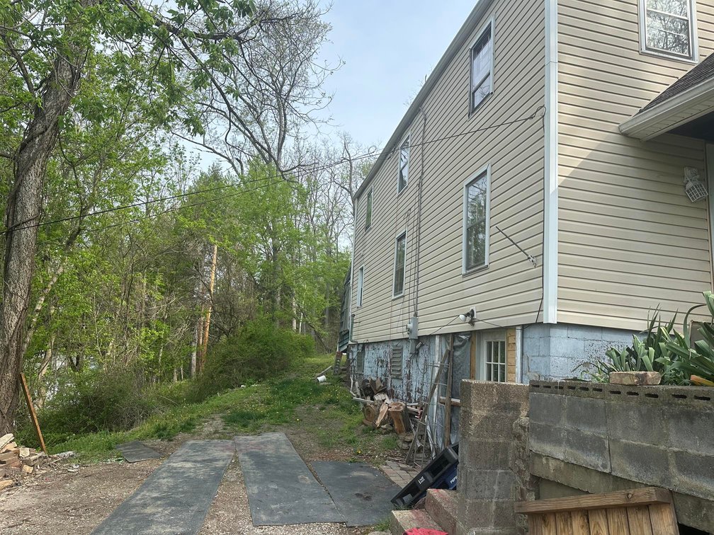 Image for SOLD - 4 Bedroom Ready for a Remodel in the Warwood Section of Wheeling