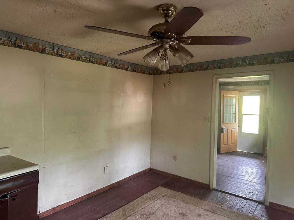 Image for SOLD - 4 Bedroom Ready for a Remodel in the Warwood Section of Wheeling