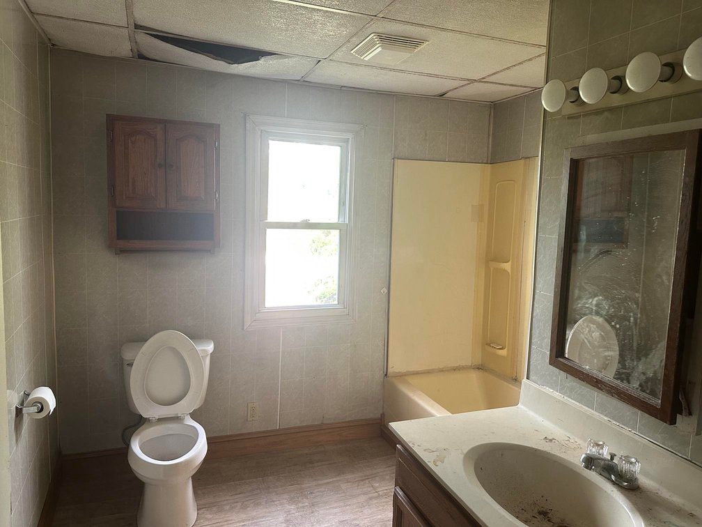 Image for SOLD - 4 Bedroom Ready for a Remodel in the Warwood Section of Wheeling