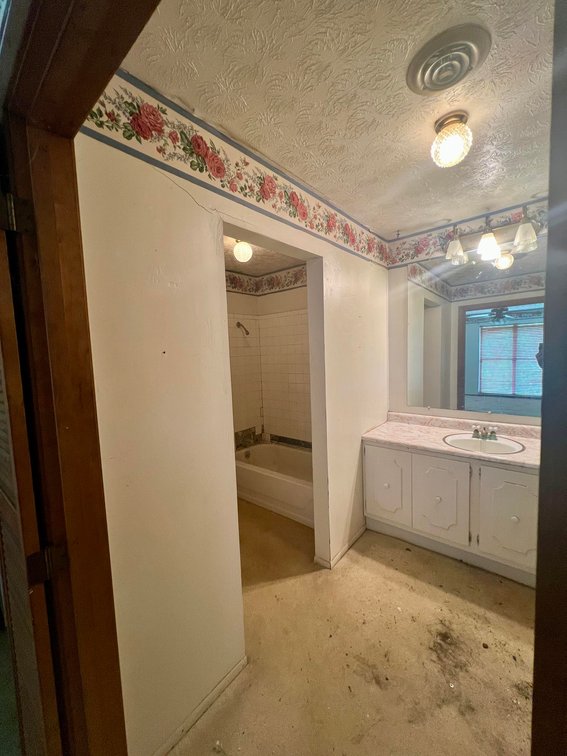 Image for SOLD $38,500 - Spacious Project Home on Half an Acre in Wayne County