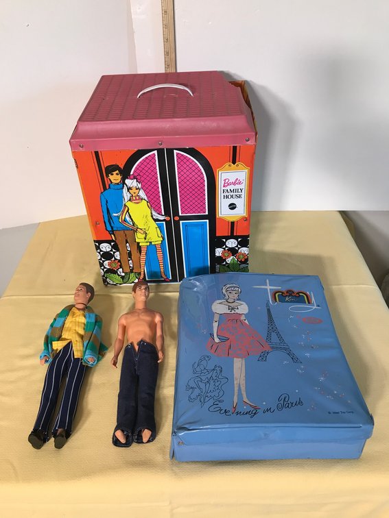 Barbie Family House, Ken doll