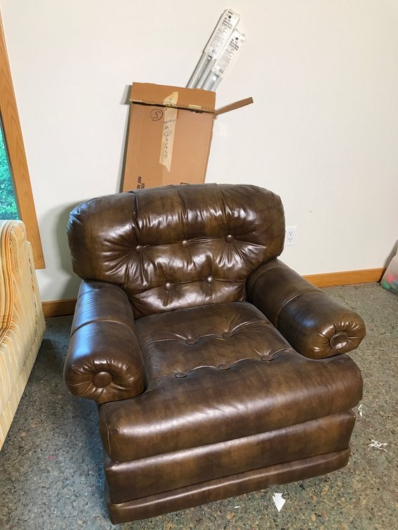 Chair and adjustable closet rods