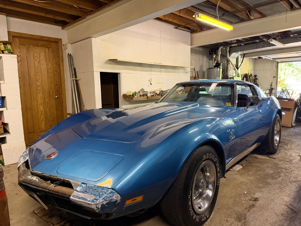 1973 Corvette Stingray with Matching Numbers - 4-speed transmission