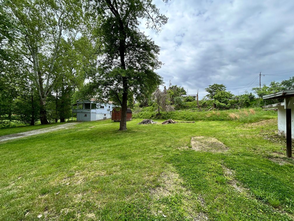 Image for SOLD $100,100 - Triplex and Duplex on a Nice Lot in Vienna