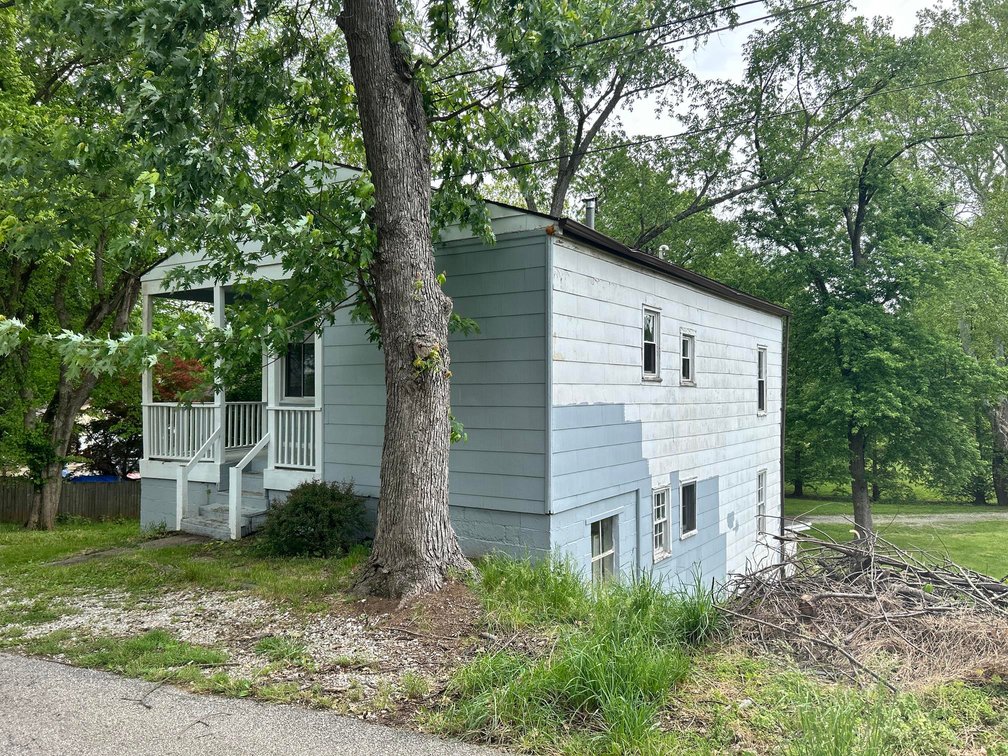 Image for SOLD $100,100 - Triplex and Duplex on a Nice Lot in Vienna