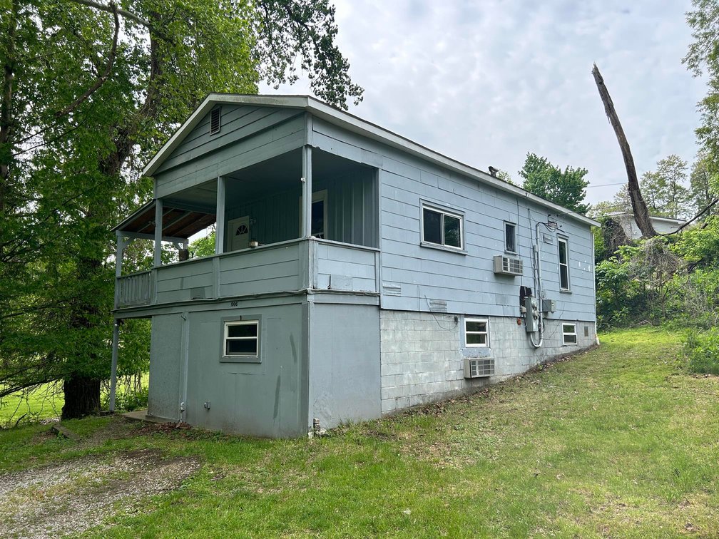Image for SOLD $100,100 - Triplex and Duplex on a Nice Lot in Vienna