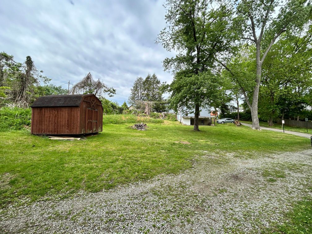Image for SOLD $100,100 - Triplex and Duplex on a Nice Lot in Vienna