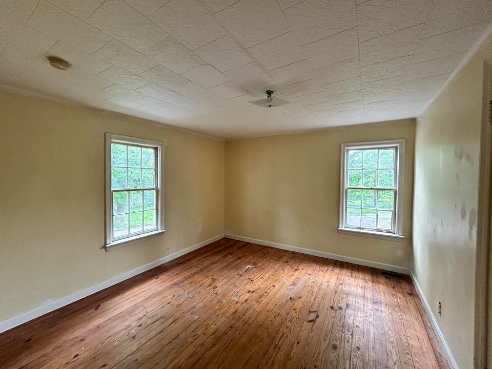 Image for SOLD $100,100 - Triplex and Duplex on a Nice Lot in Vienna