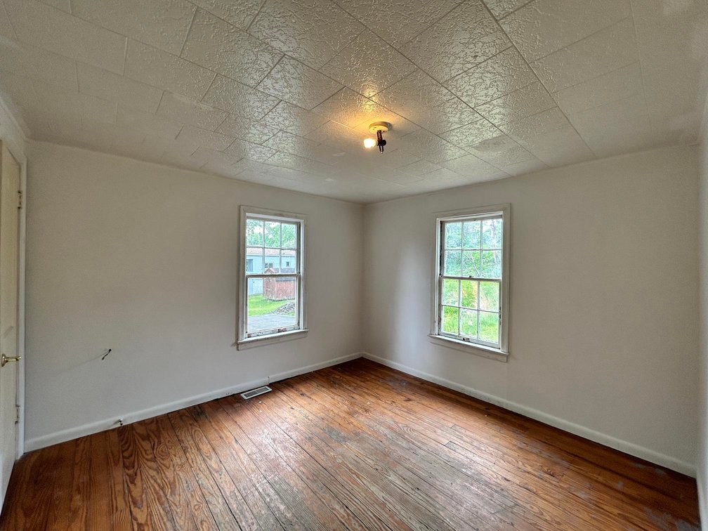 Image for SOLD $100,100 - Triplex and Duplex on a Nice Lot in Vienna