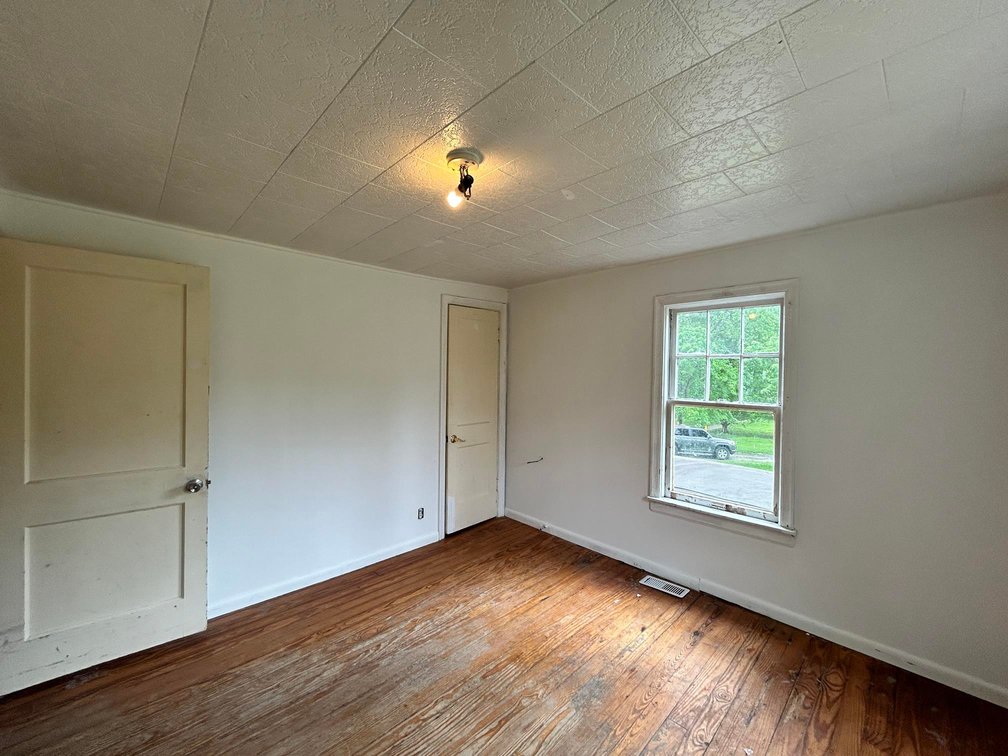 Image for SOLD $100,100 - Triplex and Duplex on a Nice Lot in Vienna