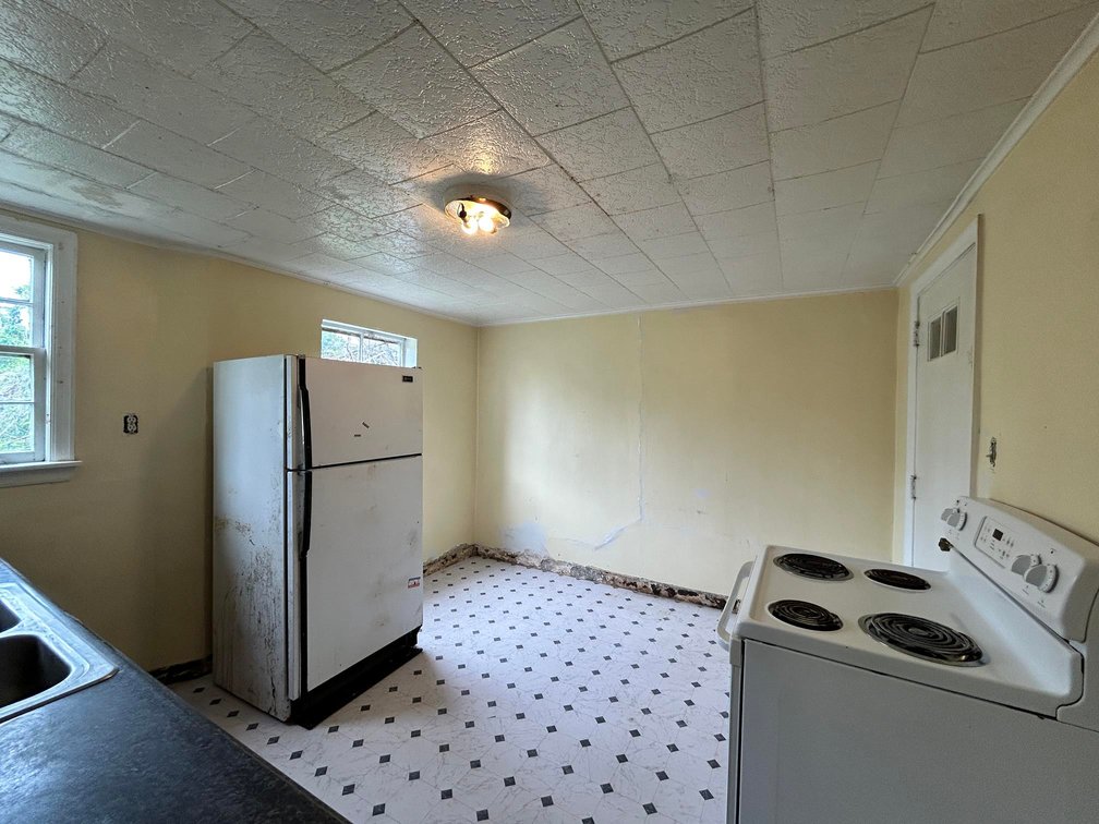 Image for SOLD $100,100 - Triplex and Duplex on a Nice Lot in Vienna