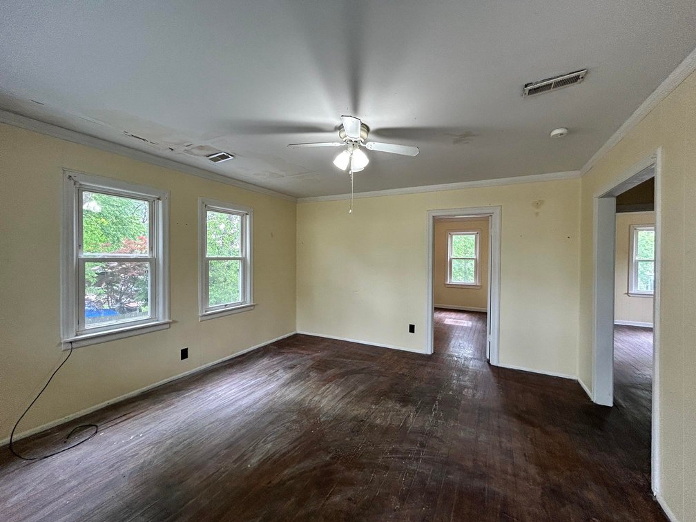 Image for SOLD $100,100 - Triplex and Duplex on a Nice Lot in Vienna