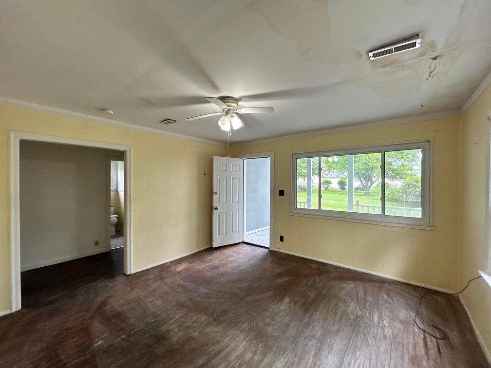 Image for SOLD $100,100 - Triplex and Duplex on a Nice Lot in Vienna