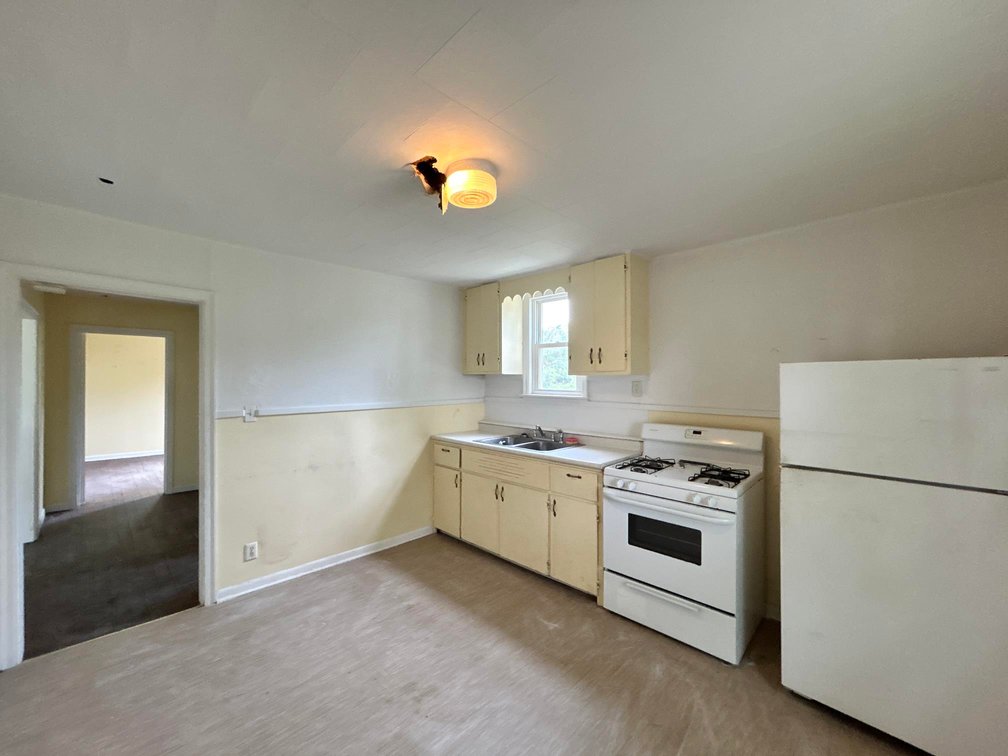 Image for SOLD $100,100 - Triplex and Duplex on a Nice Lot in Vienna