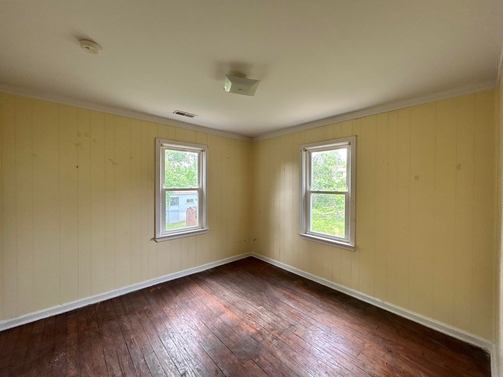 Image for SOLD $100,100 - Triplex and Duplex on a Nice Lot in Vienna