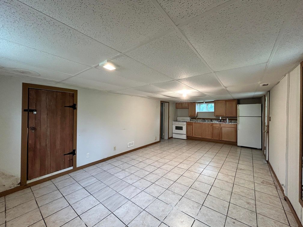 Image for SOLD $100,100 - Triplex and Duplex on a Nice Lot in Vienna