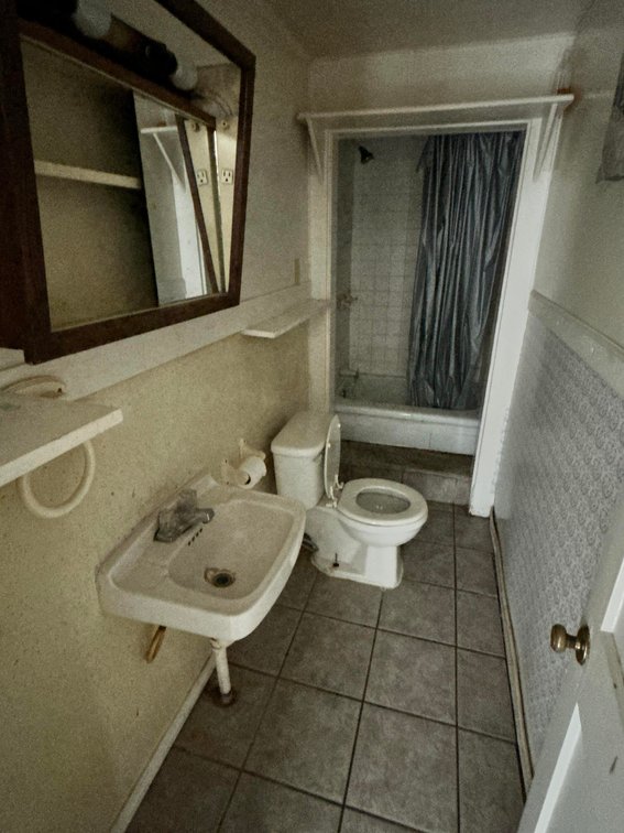 Image for SOLD $100,100 - Triplex and Duplex on a Nice Lot in Vienna