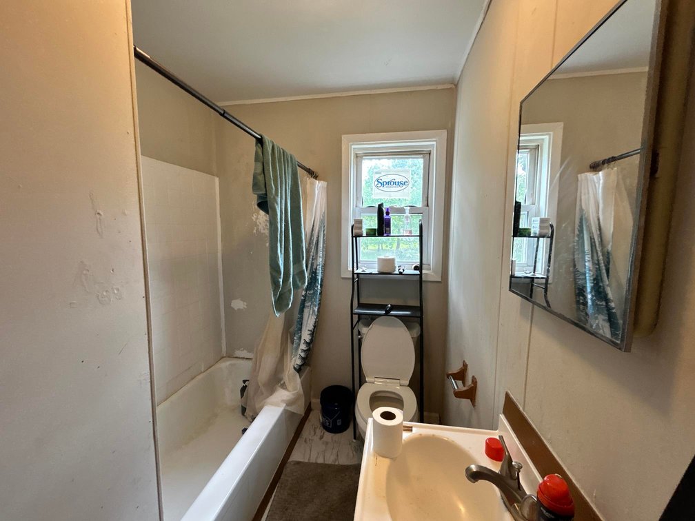 Image for SOLD $100,100 - Triplex and Duplex on a Nice Lot in Vienna