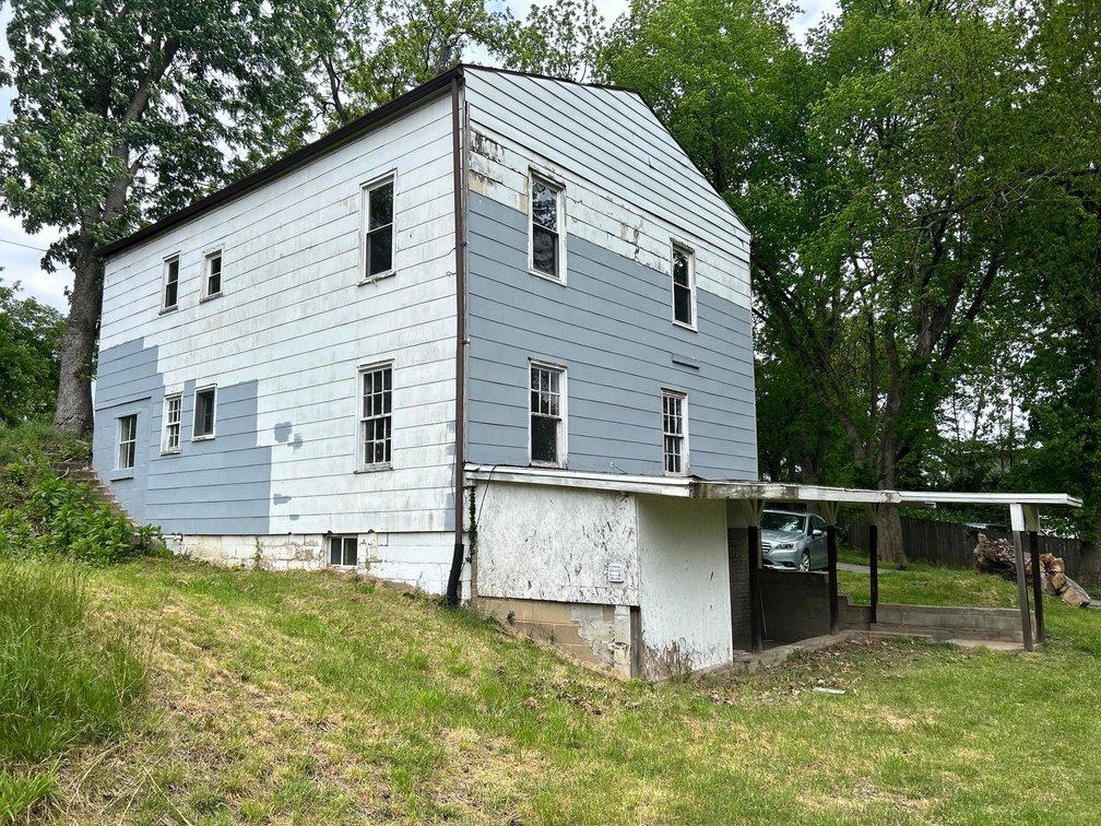 Image for SOLD $100,100 - Triplex and Duplex on a Nice Lot in Vienna