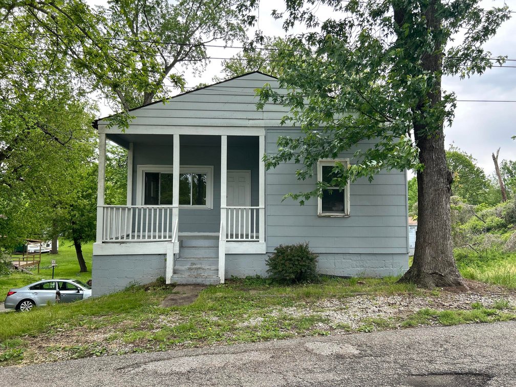 Image for SOLD $100,100 - Triplex and Duplex on a Nice Lot in Vienna