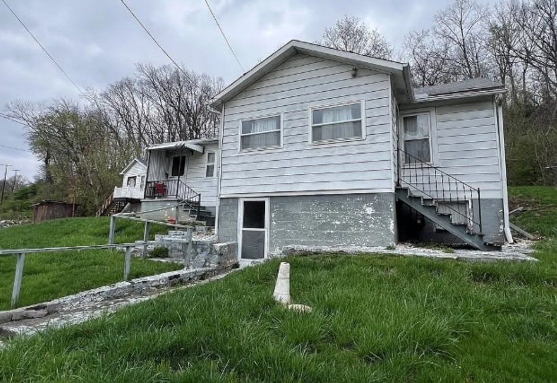 Image for SOLD $35,200 - Cozy Home in Dunbar