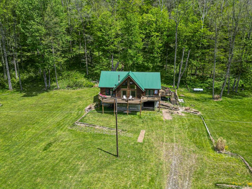 Image for SOLD $258,500 - Beautiful Log Home on 4 Acres Minutes from The Elk Springs Resort