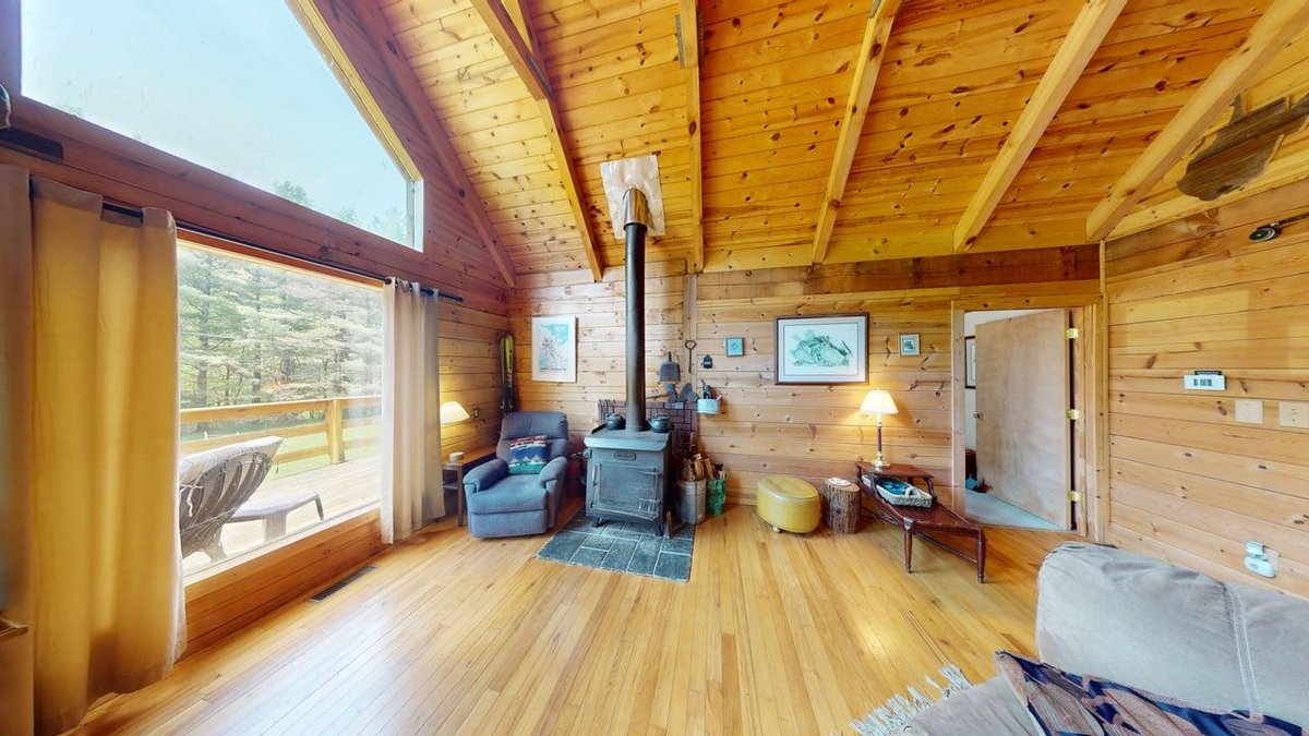 Image for SOLD $258,500 - Beautiful Log Home on 4 Acres Minutes from The Elk Springs Resort