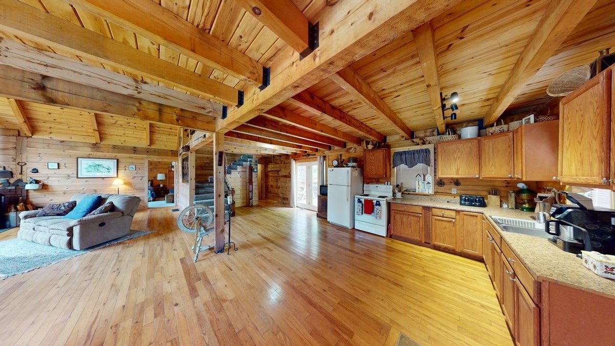 Image for SOLD $258,500 - Beautiful Log Home on 4 Acres Minutes from The Elk Springs Resort