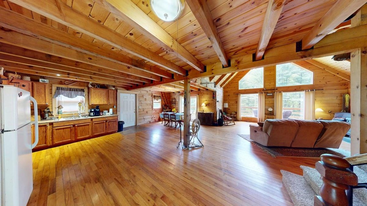 Image for SOLD $258,500 - Beautiful Log Home on 4 Acres Minutes from The Elk Springs Resort