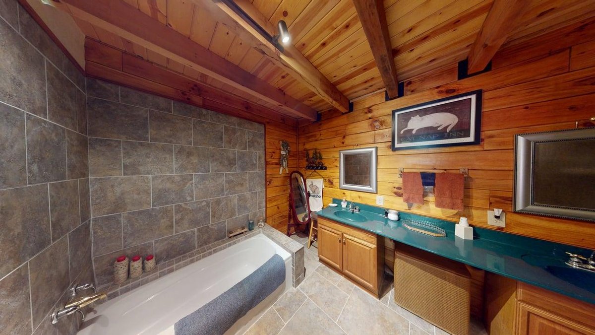 Image for SOLD $258,500 - Beautiful Log Home on 4 Acres Minutes from The Elk Springs Resort