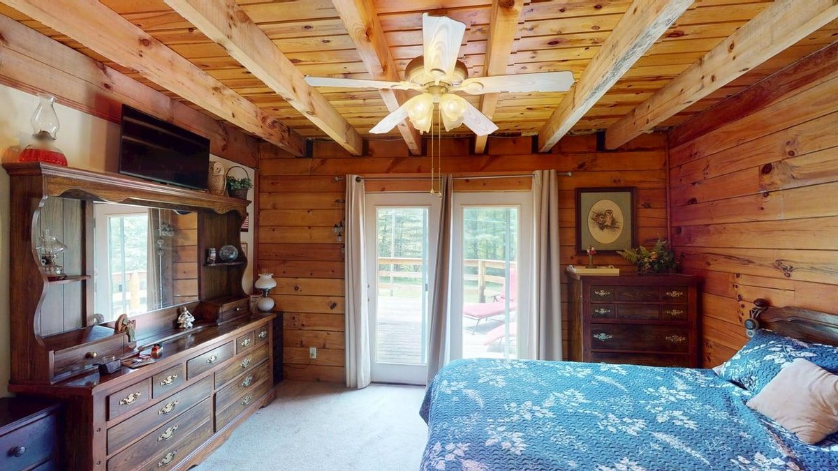 Image for SOLD $258,500 - Beautiful Log Home on 4 Acres Minutes from The Elk Springs Resort
