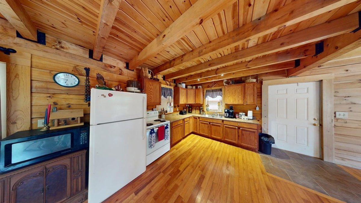 Image for SOLD $258,500 - Beautiful Log Home on 4 Acres Minutes from The Elk Springs Resort