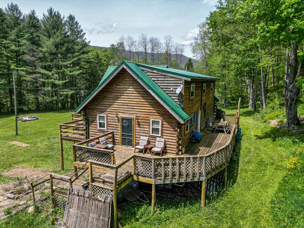 Image for SOLD $258,500 - Beautiful Log Home on 4 Acres Minutes from The Elk Springs Resort