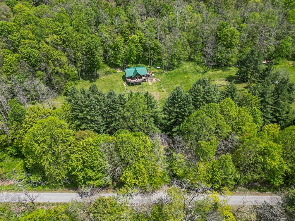 Image for SOLD $258,500 - Beautiful Log Home on 4 Acres Minutes from The Elk Springs Resort
