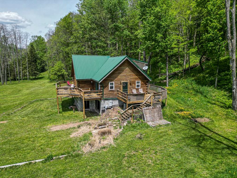 Image for SOLD $258,500 - Beautiful Log Home on 4 Acres Minutes from The Elk Springs Resort