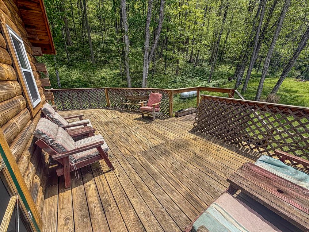 Image for SOLD $258,500 - Beautiful Log Home on 4 Acres Minutes from The Elk Springs Resort