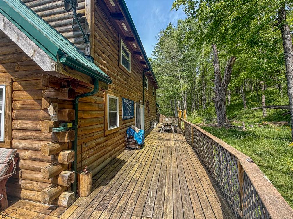 Image for SOLD $258,500 - Beautiful Log Home on 4 Acres Minutes from The Elk Springs Resort