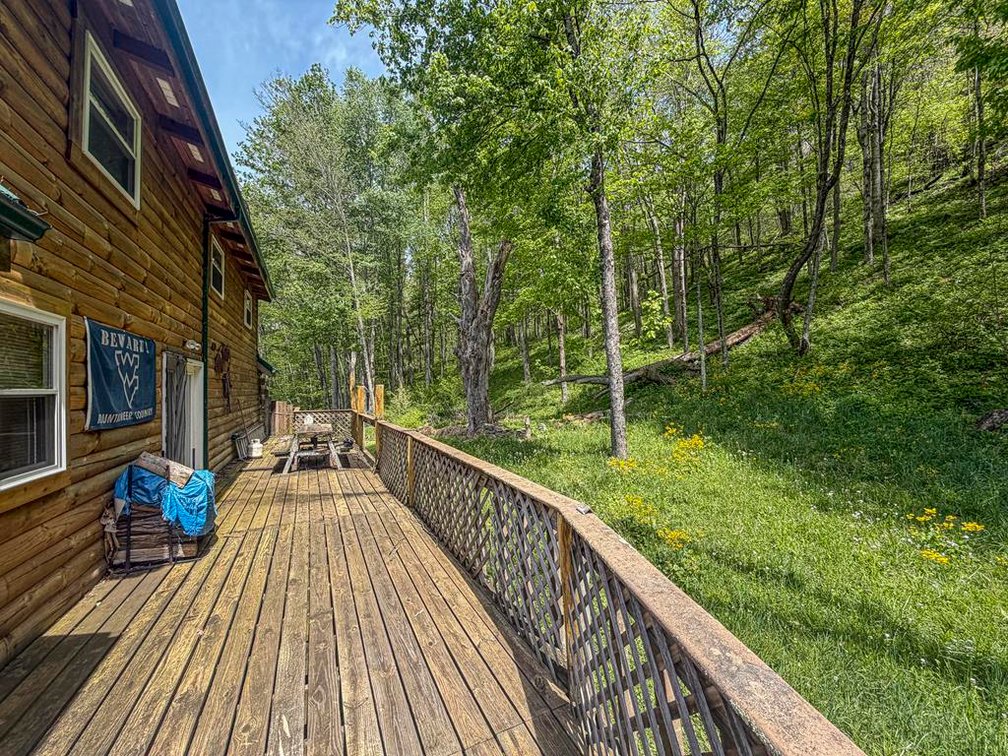 Image for SOLD $258,500 - Beautiful Log Home on 4 Acres Minutes from The Elk Springs Resort