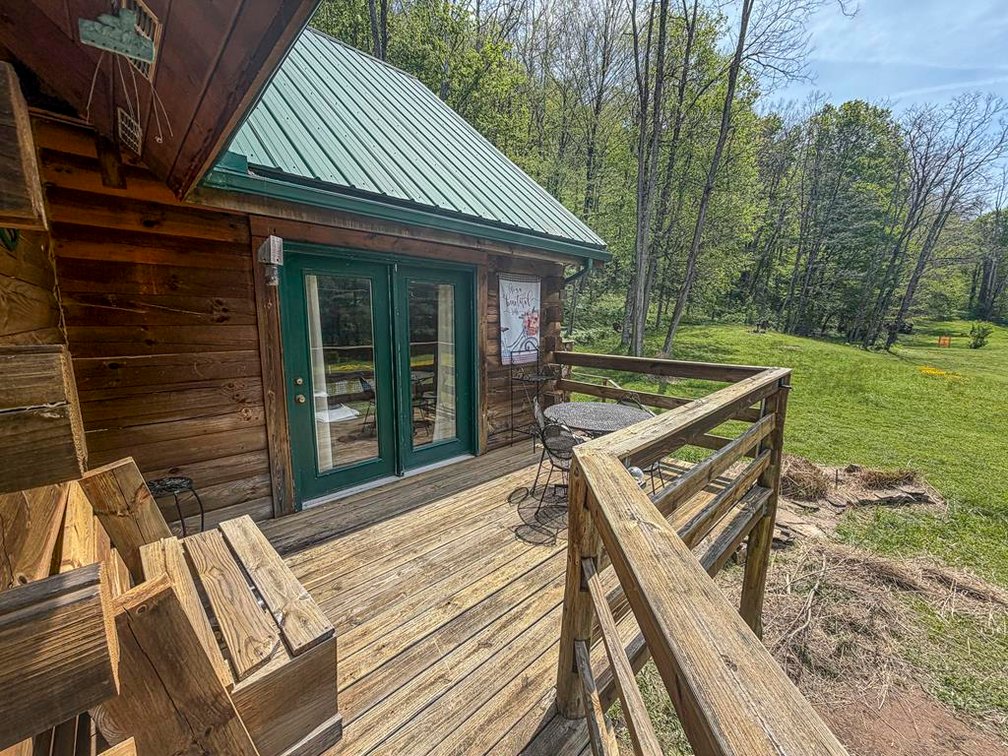 Image for SOLD $258,500 - Beautiful Log Home on 4 Acres Minutes from The Elk Springs Resort