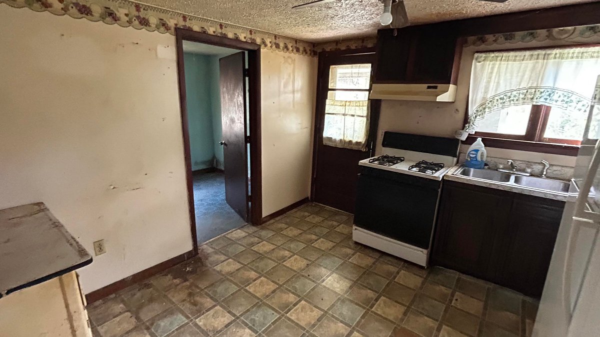 Image for SOLD $88,000 - Rustic Mountain Cottage on Nearly 2.5 Acres in Petersburg Selling to the Highest Bidder