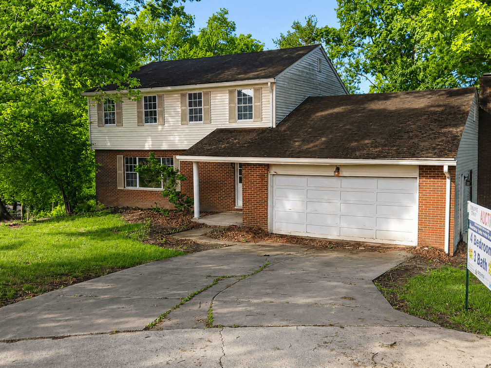 Image for SOLD $77,000 - 4 Bedroom in Parkersburg’s North Hills Estates Ideal for a Remodel or Flip