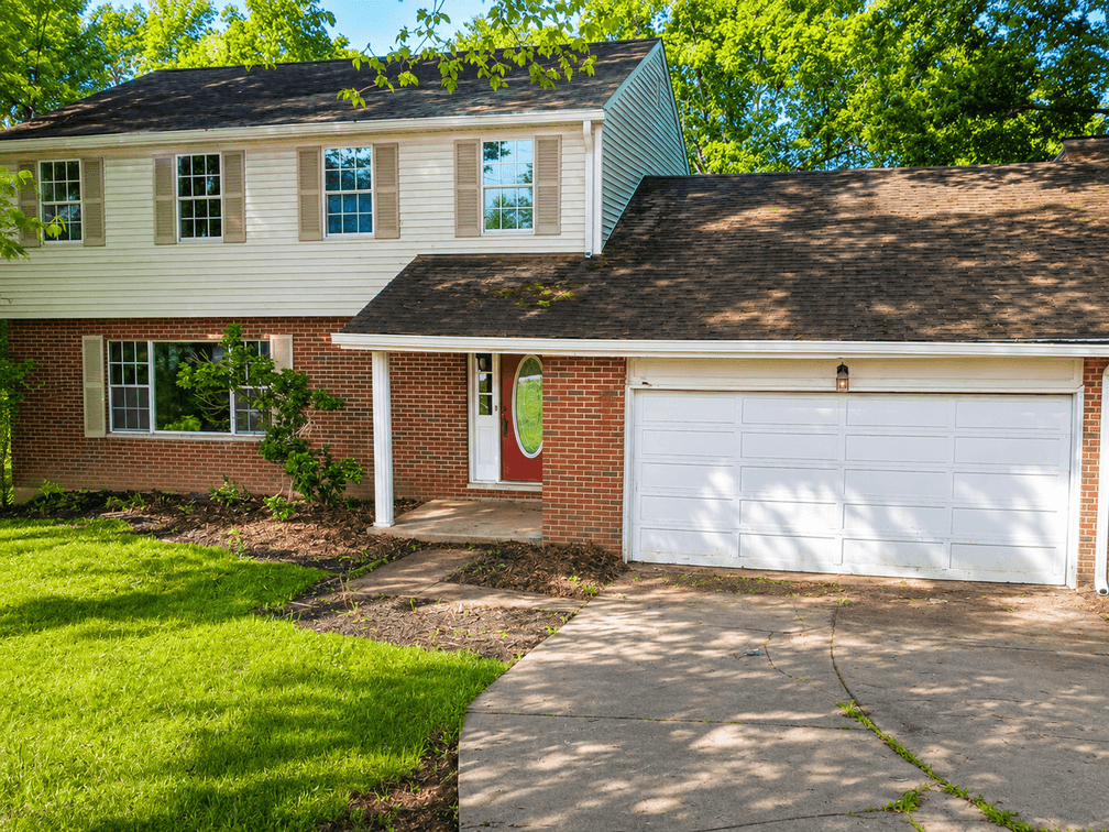 Image for SOLD $77,000 - 4 Bedroom in Parkersburg’s North Hills Estates Ideal for a Remodel or Flip