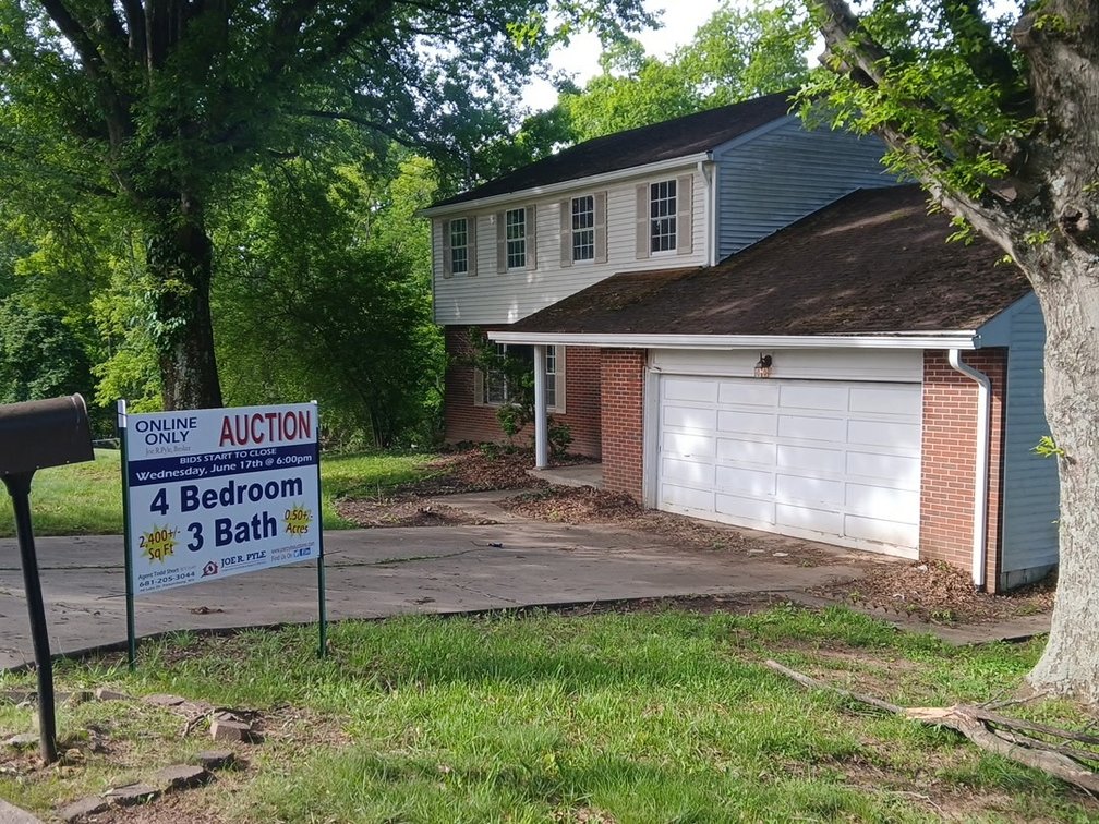 Image for SOLD $77,000 - 4 Bedroom in Parkersburg’s North Hills Estates Ideal for a Remodel or Flip