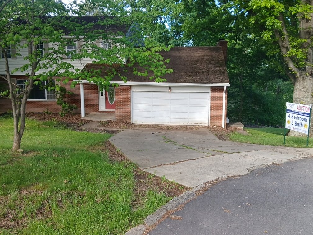 Image for SOLD $77,000 - 4 Bedroom in Parkersburg’s North Hills Estates Ideal for a Remodel or Flip