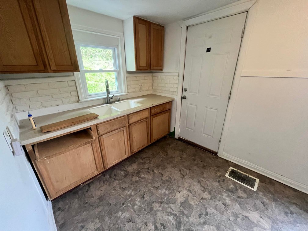 Image for SOLD $35,200 - 3 Bedroom in a Convenient Charleston Location