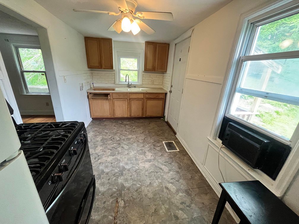 Image for SOLD $35,200 - 3 Bedroom in a Convenient Charleston Location