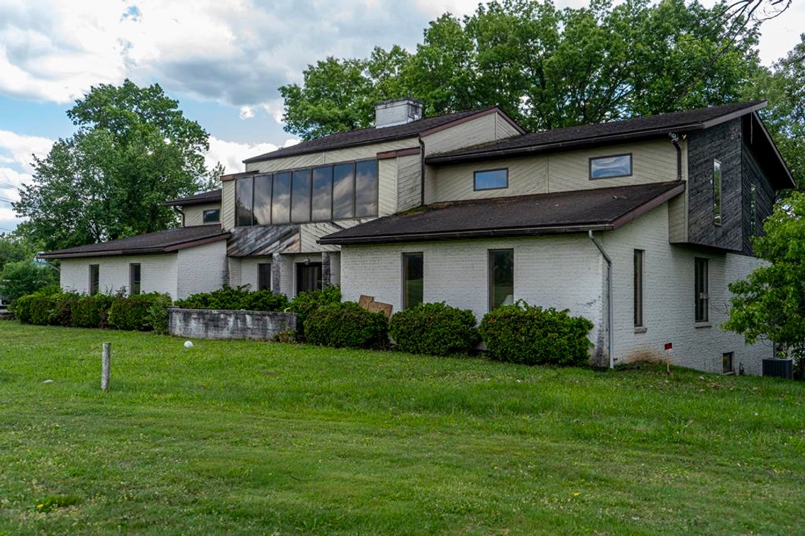 Image for SOLD $750,000 - Exceptional 6 Bedroom on the 17th Green at Lakeview Golf Course