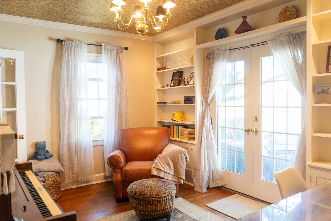 Image for Classic 4 Bedroom Brick Colonial w/ Basement Bar & Garage in Clarksburg